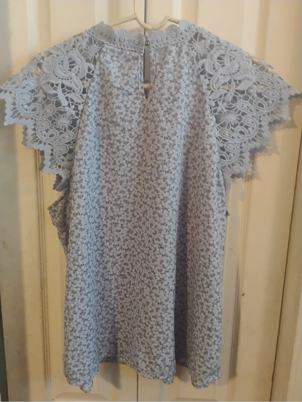 No Boundaries XXL Blue Floral Lace Sleeve Dress